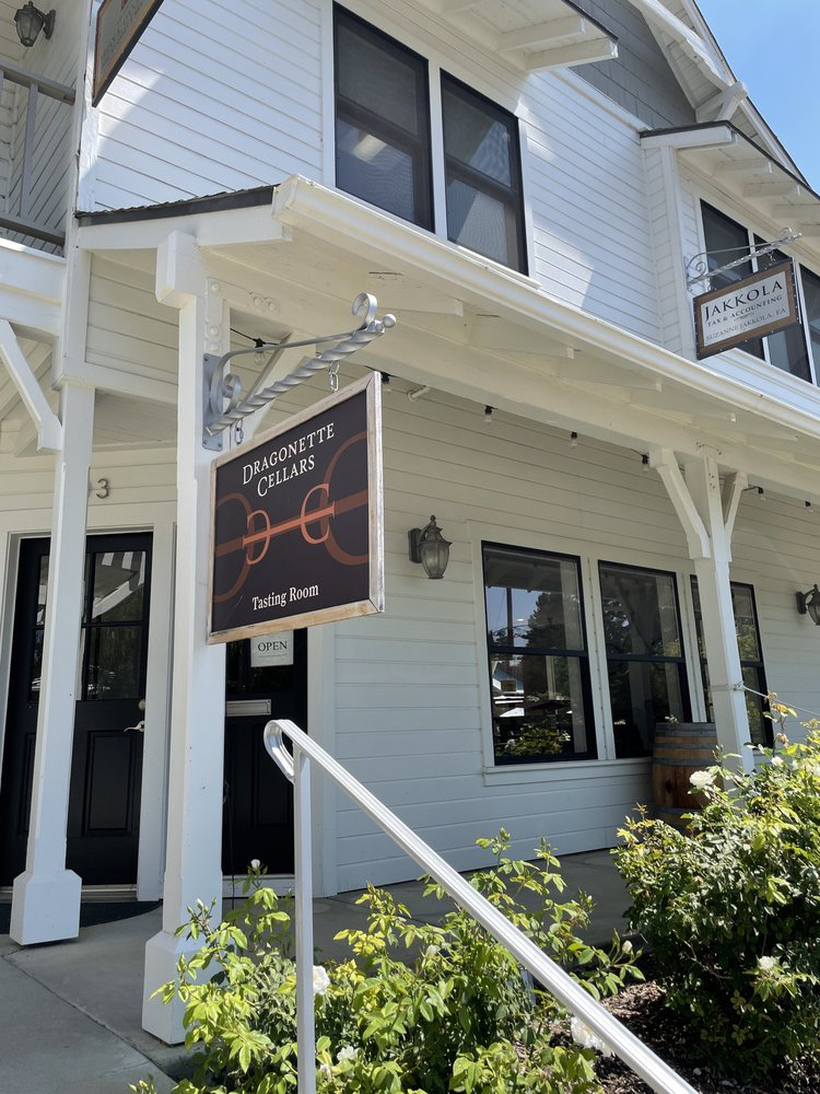 Dragonette Cellars