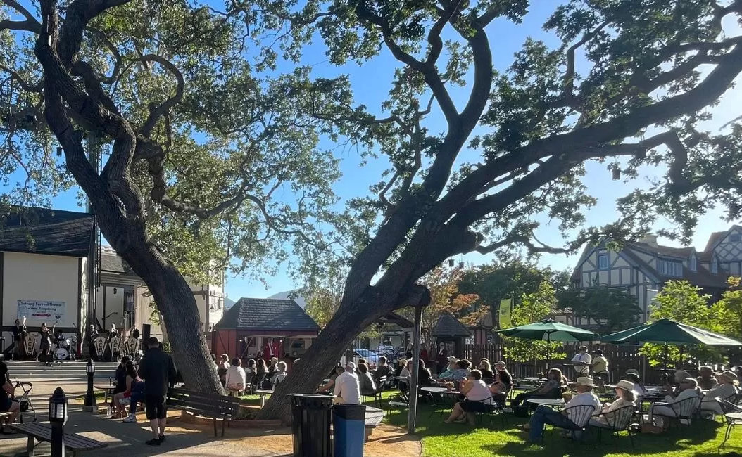 solvang theaterfest garden